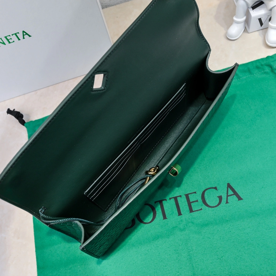 Modern Bottega Veneta Clutch Bags 67750