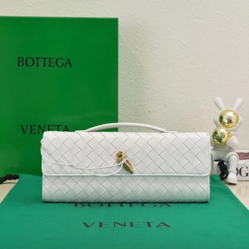 ZipUp Bottega Veneta Clutch Bags 51937