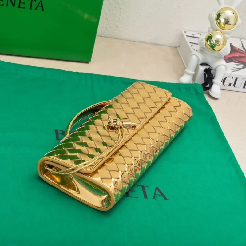Breathable Bottega Veneta Clutch Bags 51928