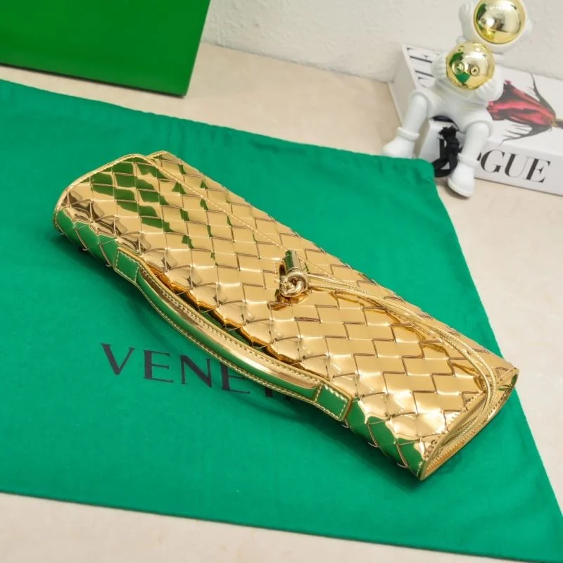 Breathable Bottega Veneta Clutch Bags 51928