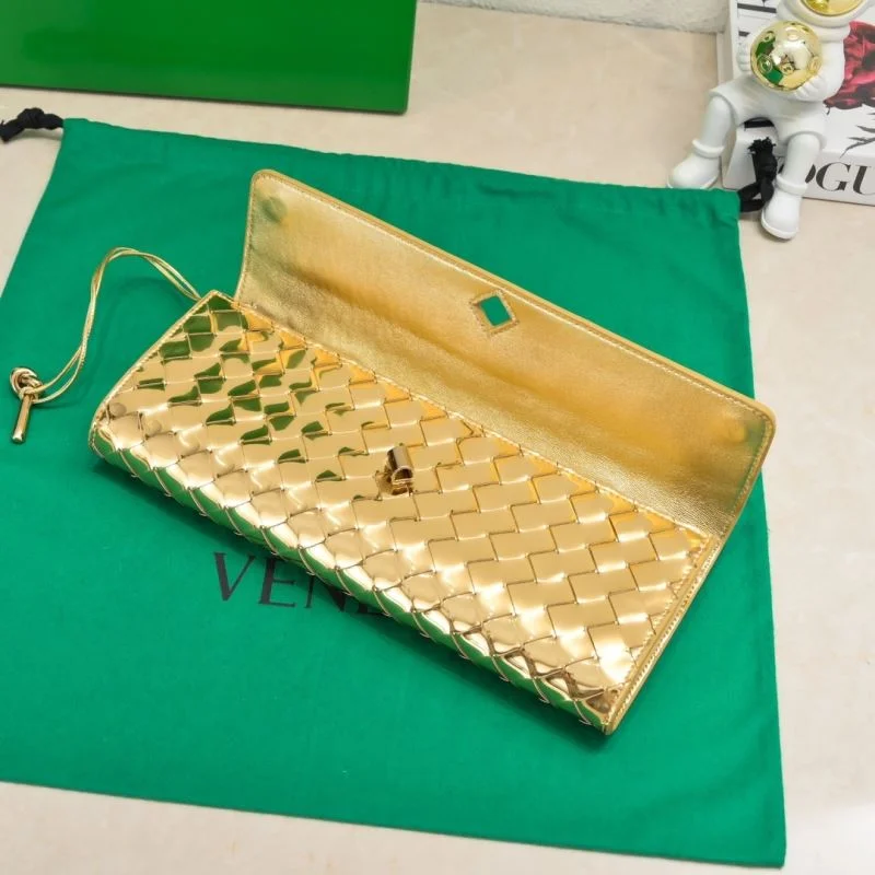 Breathable Bottega Veneta Clutch Bags 51928