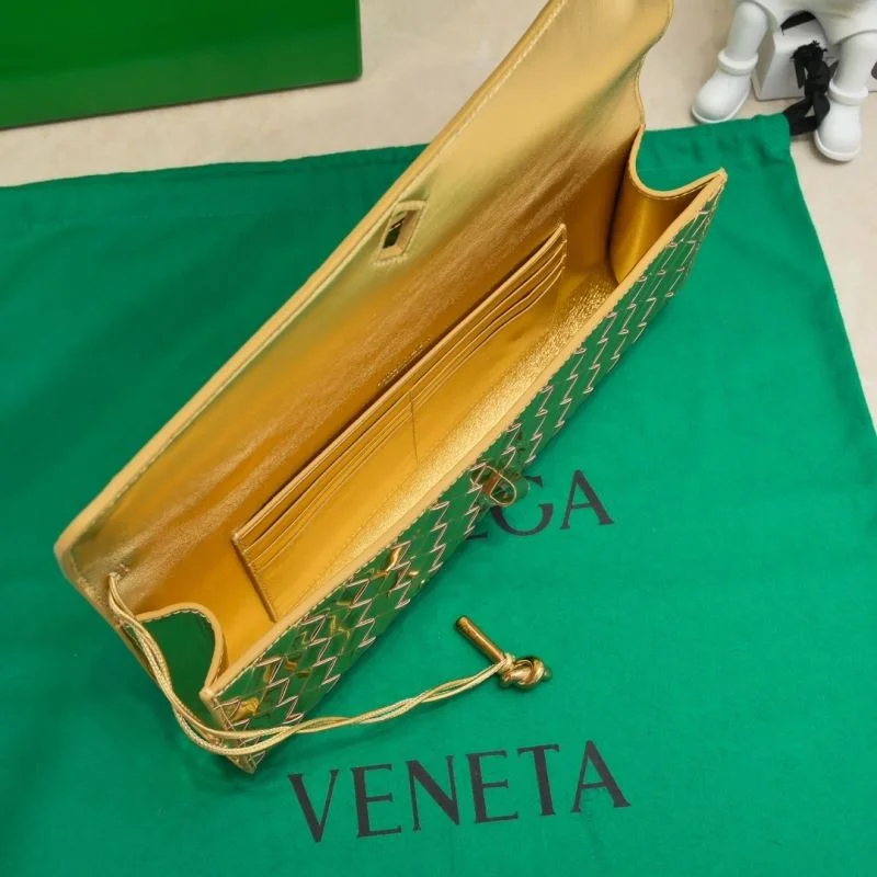 Breathable Bottega Veneta Clutch Bags 51928