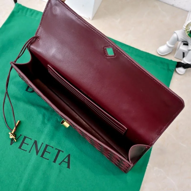 Bottega Veneta Clutch Bags ModernLook 51969