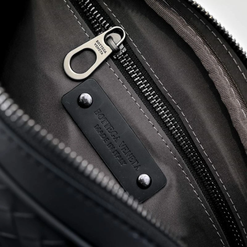 Versatile Bottega Veneta Clutch Bags 86554