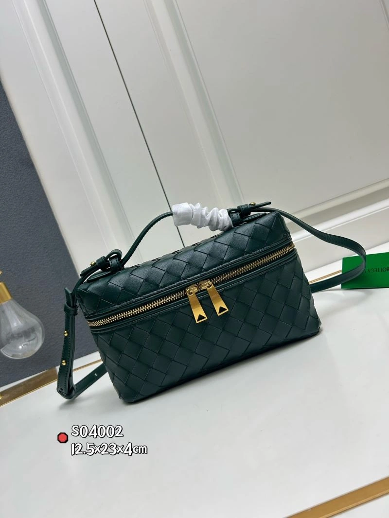 ModernLook Bottega Veneta Cosmetic Bags 84748