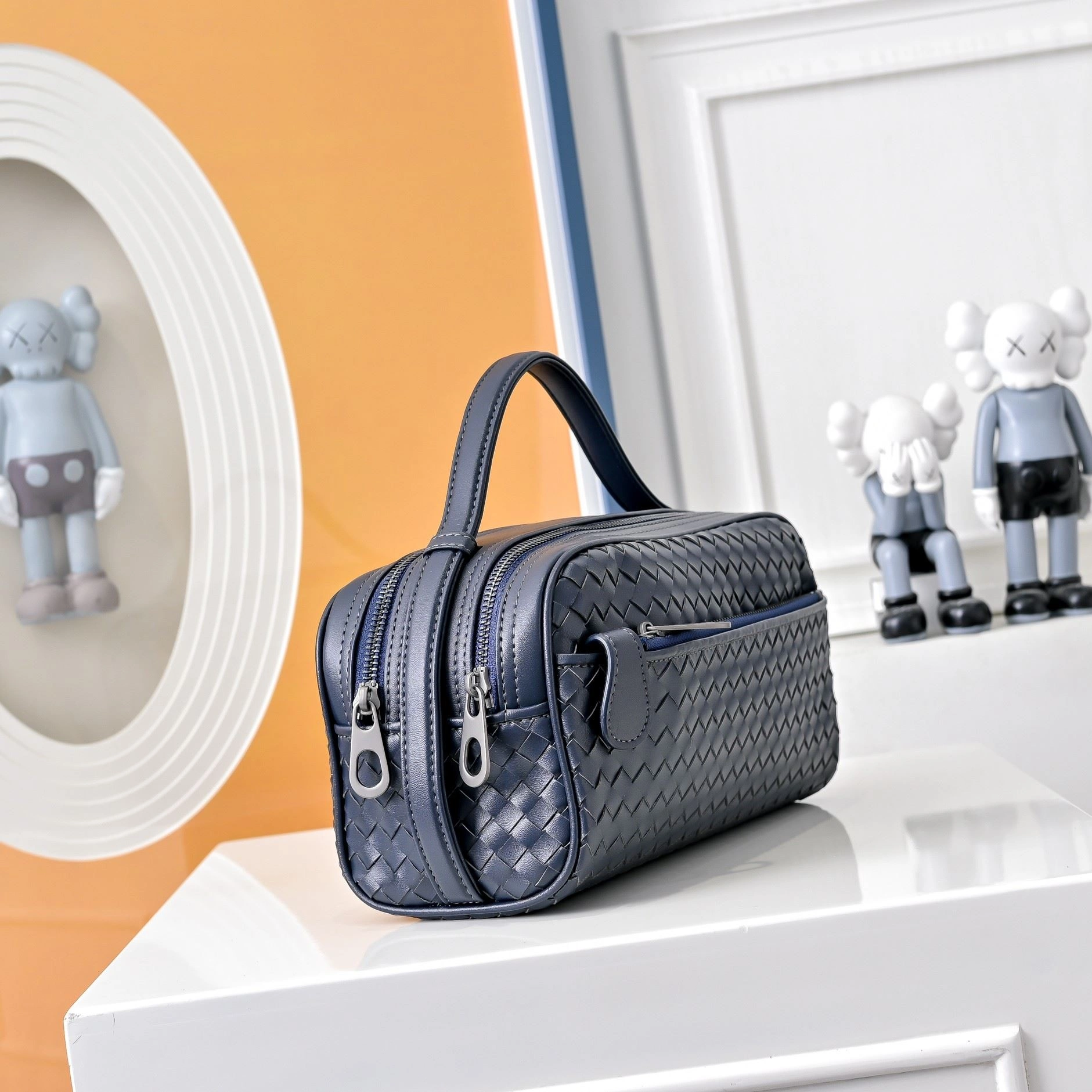 Bottega Veneta Cosmetic Bags Attractive 93364