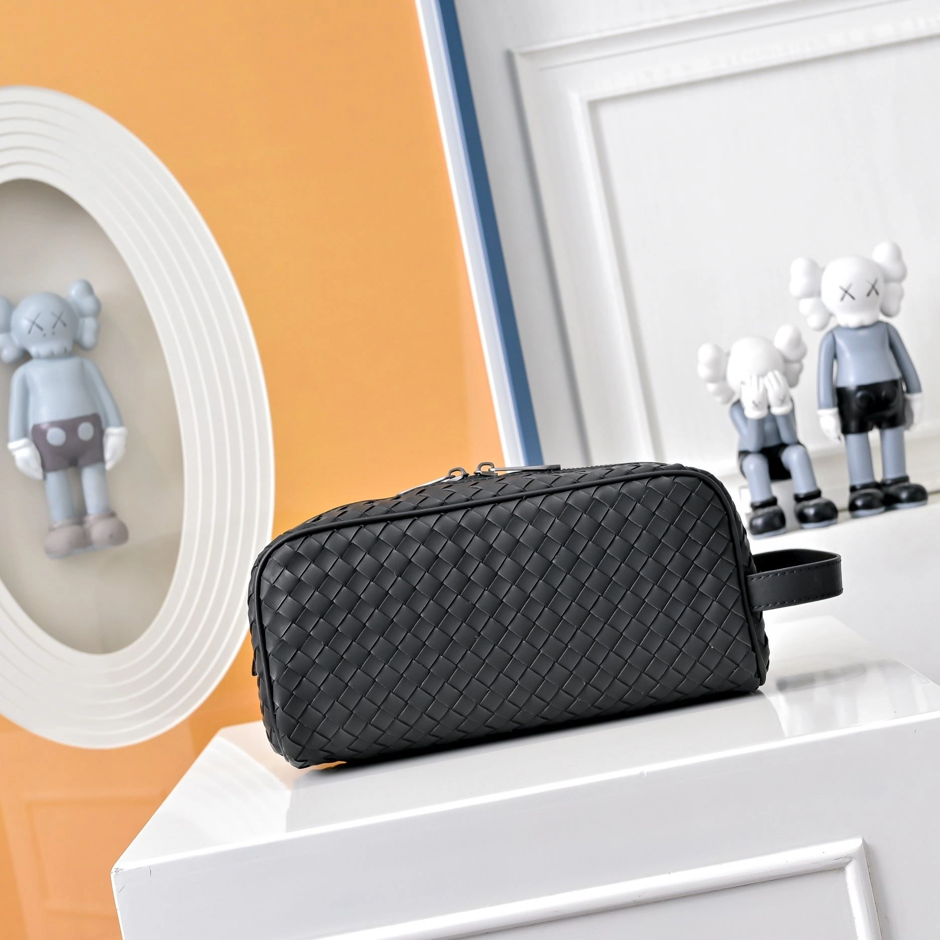 Trendy Bottega Veneta Cosmetic Bags 93353