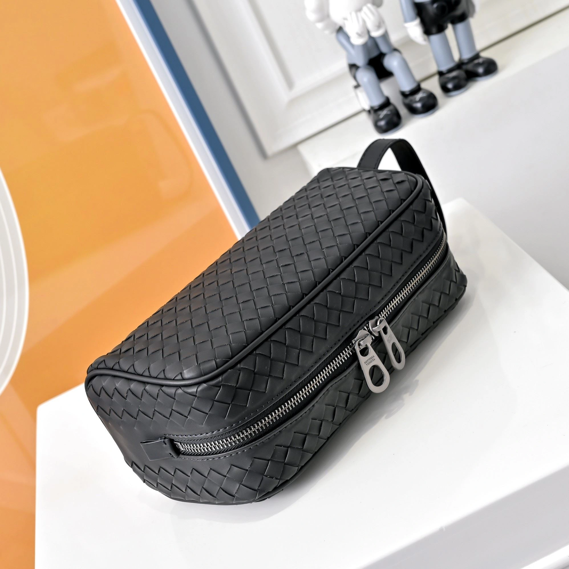 Trendy Bottega Veneta Cosmetic Bags 93353