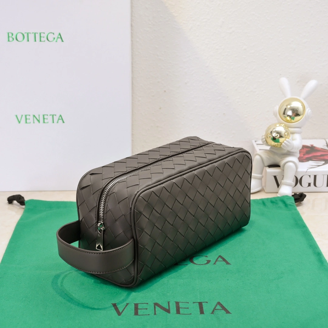 Trendy Bottega Veneta Cosmetic Bags 67744