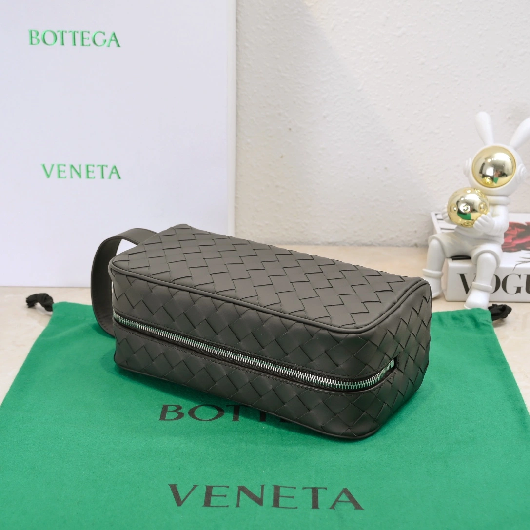 Trendy Bottega Veneta Cosmetic Bags 67744