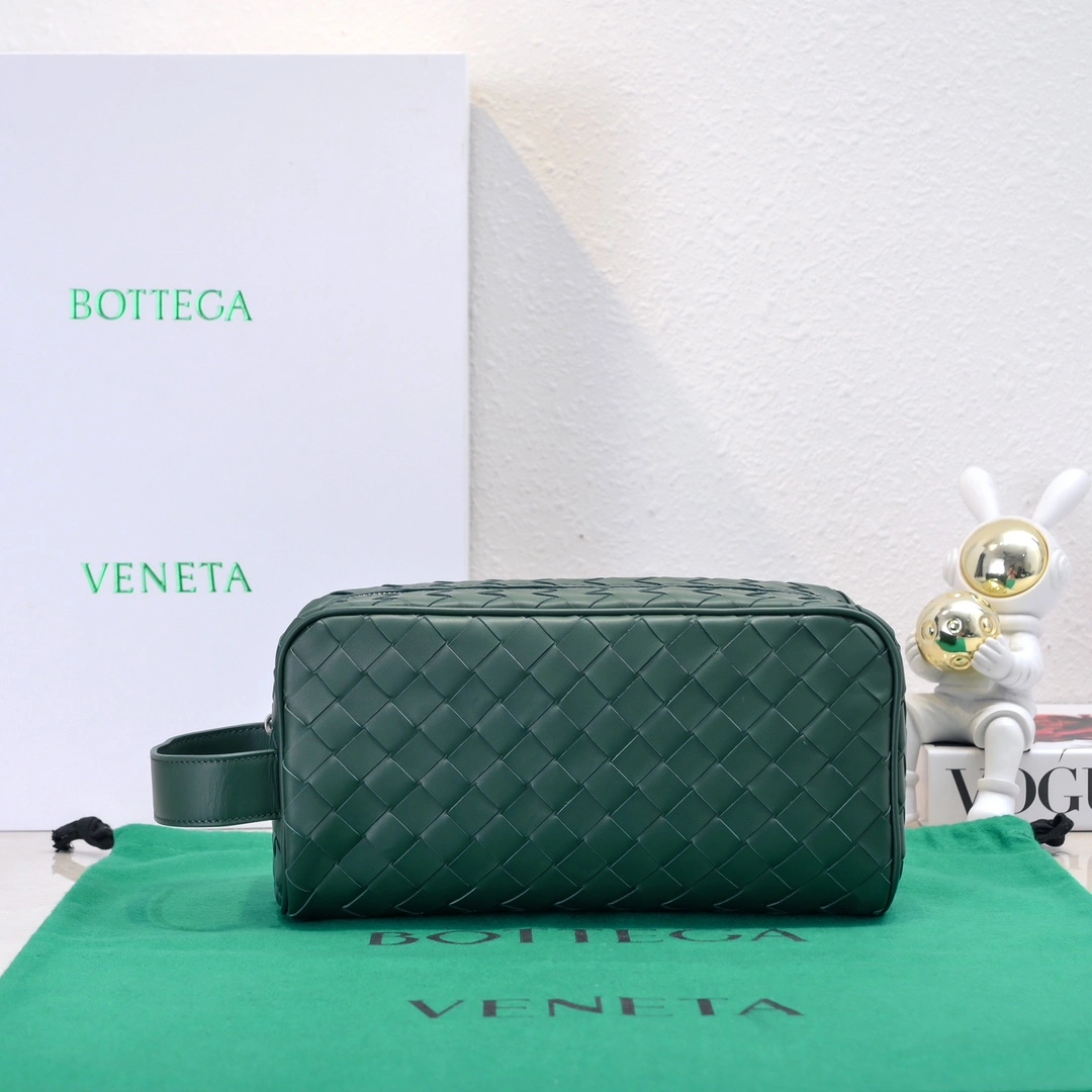 Tailored Bottega Veneta Cosmetic Bags 67738