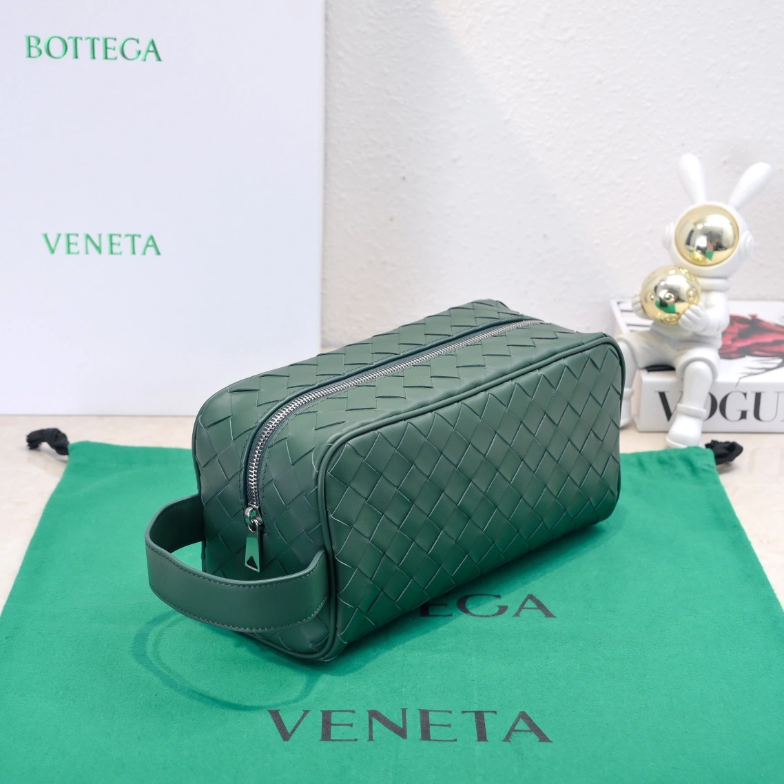 Tailored Bottega Veneta Cosmetic Bags 67738
