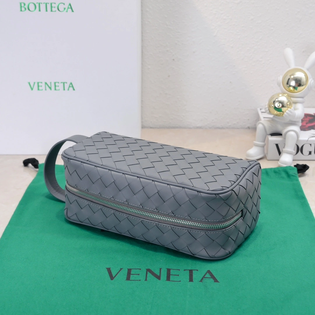 Versatile Bottega Veneta Cosmetic Bags 67740
