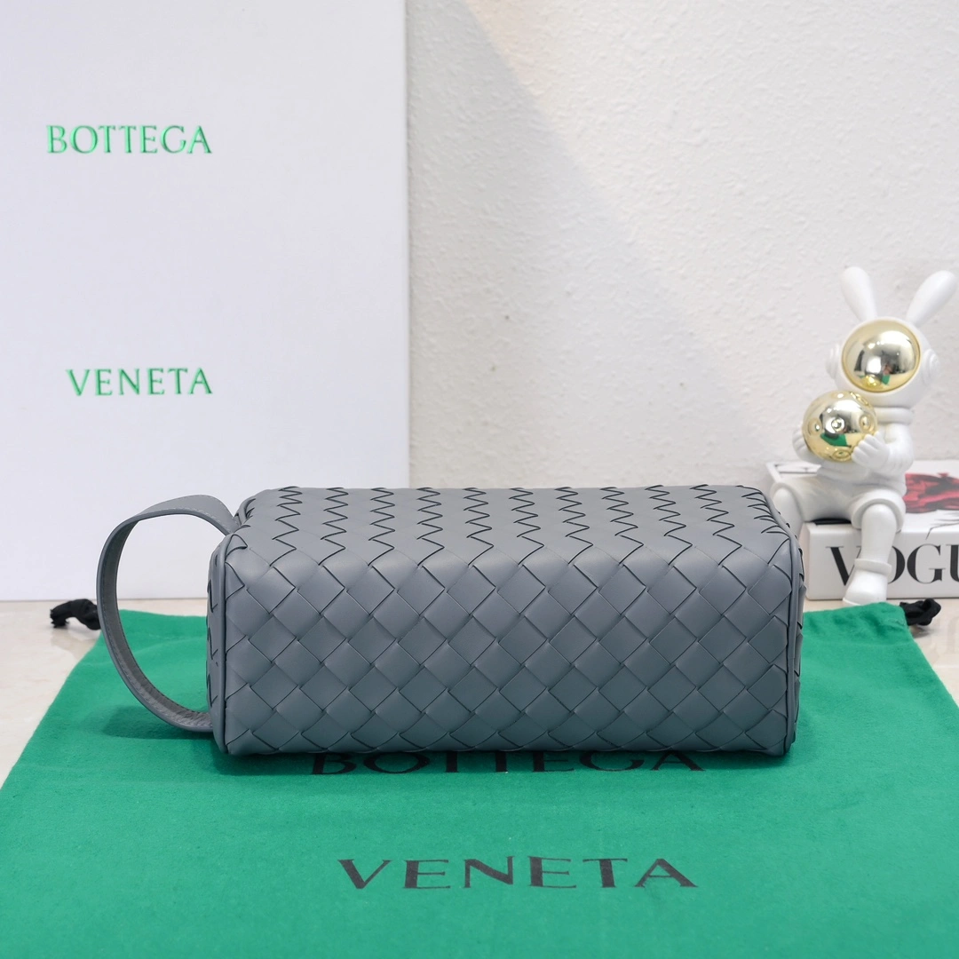 Versatile Bottega Veneta Cosmetic Bags 67740