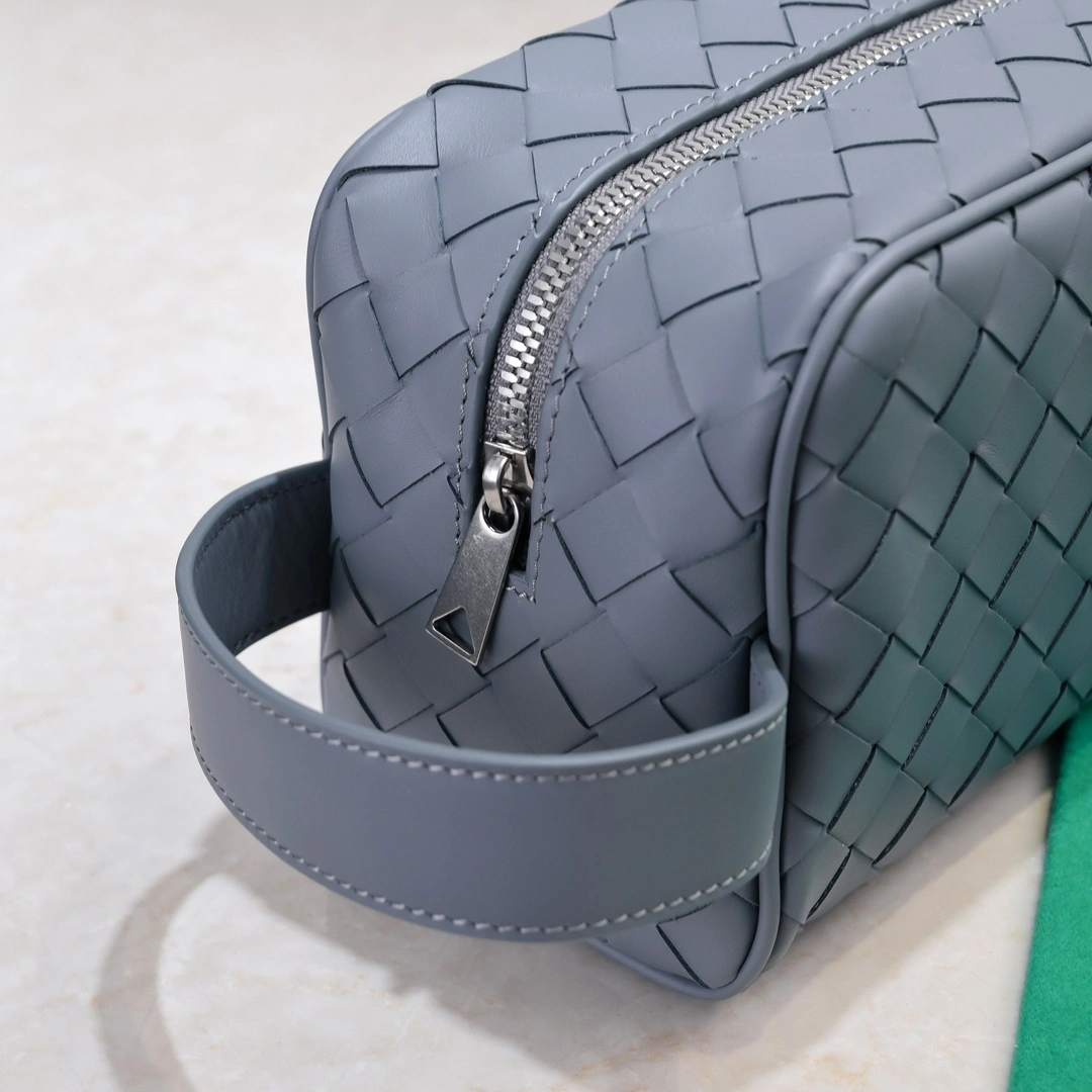 Versatile Bottega Veneta Cosmetic Bags 67740
