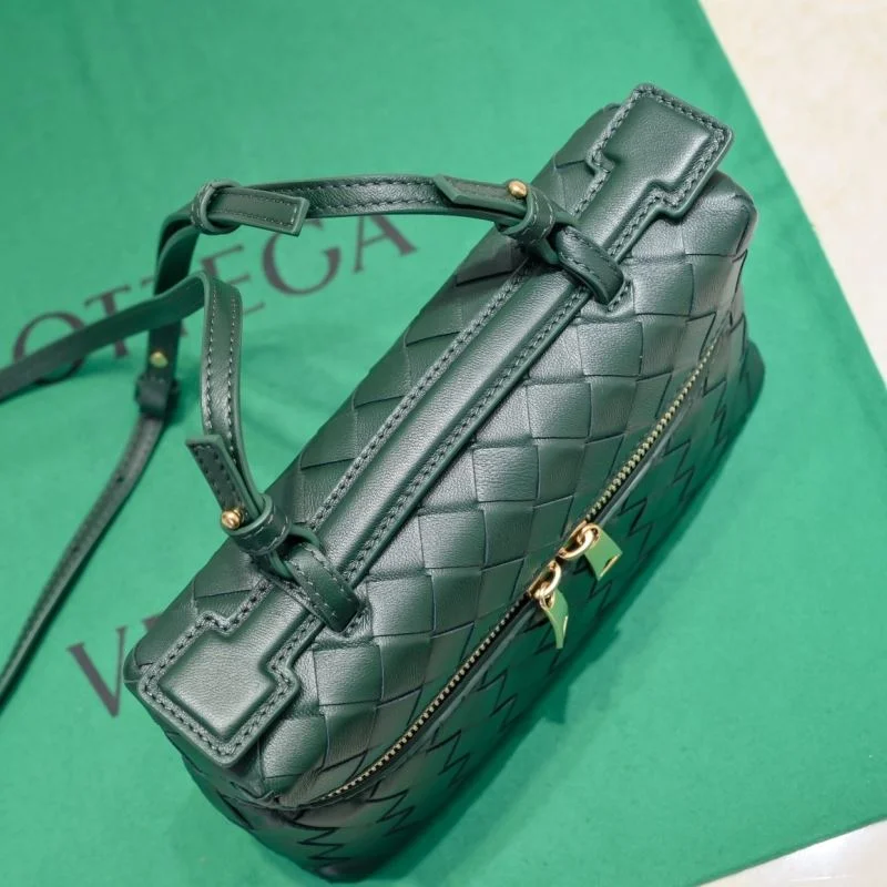 Bottega Veneta Cosmetic Bags Resilient 51918