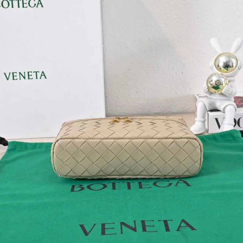 Premium Bottega Veneta Cosmetic Bags 51907