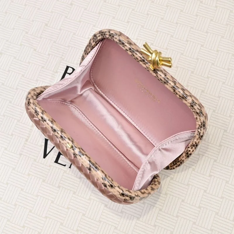 Bottega Veneta Cosmetic Bags Trendsetting 51904