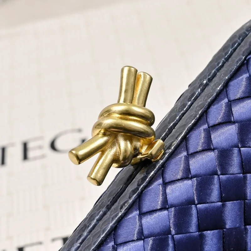 Bright Bottega Veneta Cosmetic Bags 51908
