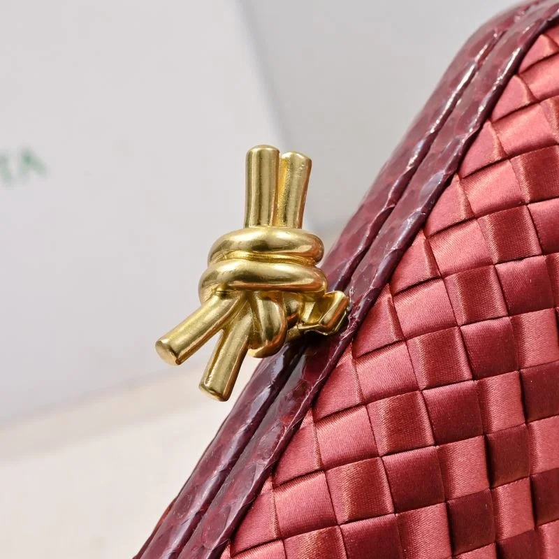 Refined Bottega Veneta Cosmetic Bags 51898