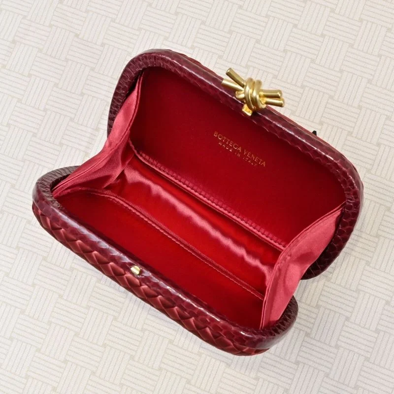 Refined Bottega Veneta Cosmetic Bags 51898