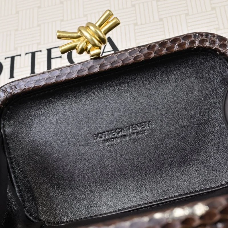 Flexible Bottega Veneta Cosmetic Bags 51894