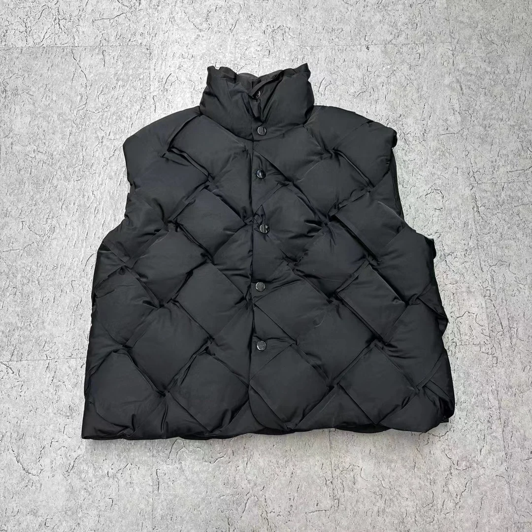 Sporty Bottega Veneta Down Jackets 165471