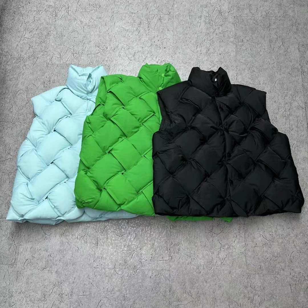 Sporty Bottega Veneta Down Jackets 165471