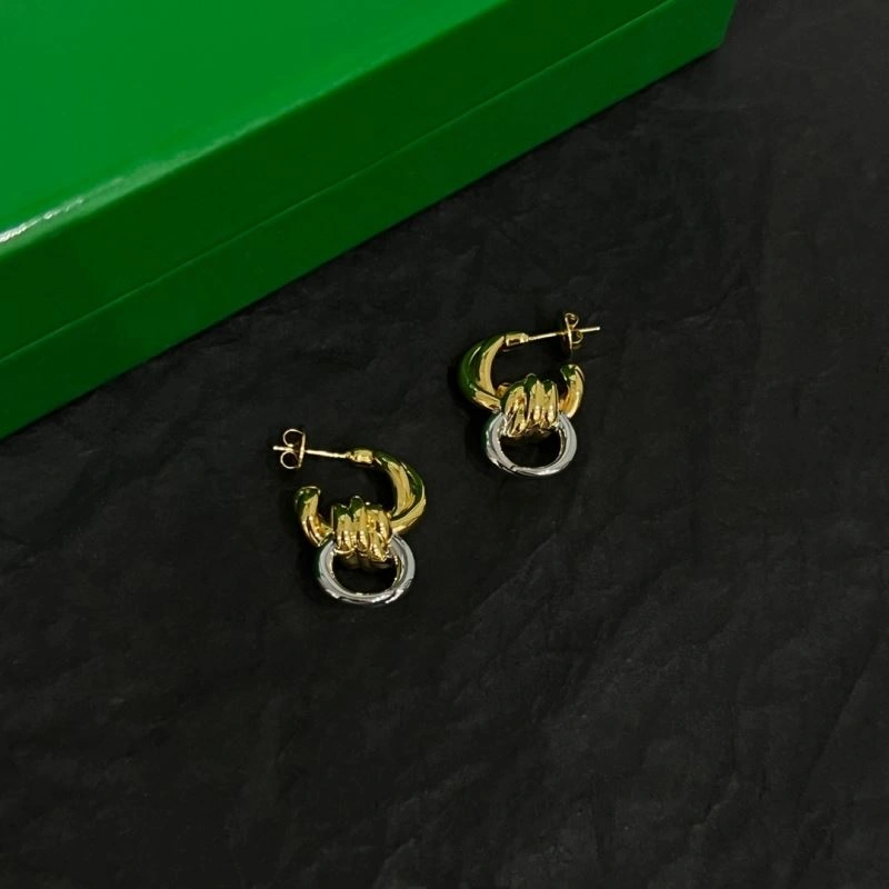 Sleek Bottega Veneta Earrings 213131