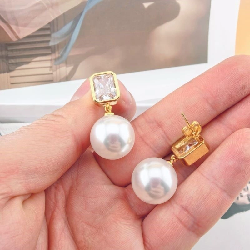 Bottega Veneta Earrings Chic 209470
