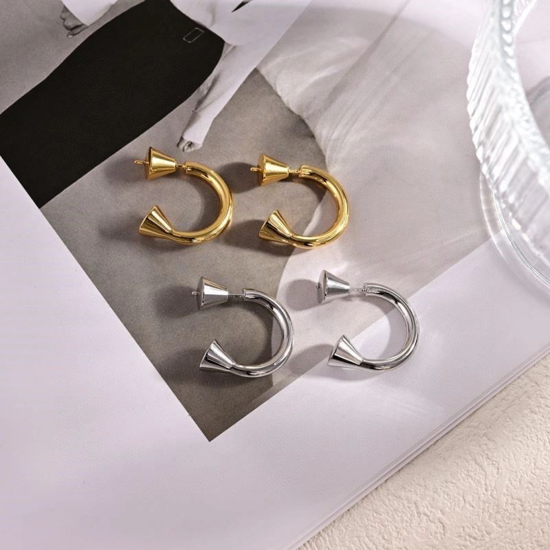 UrbanChic Bottega Veneta Earrings 208879