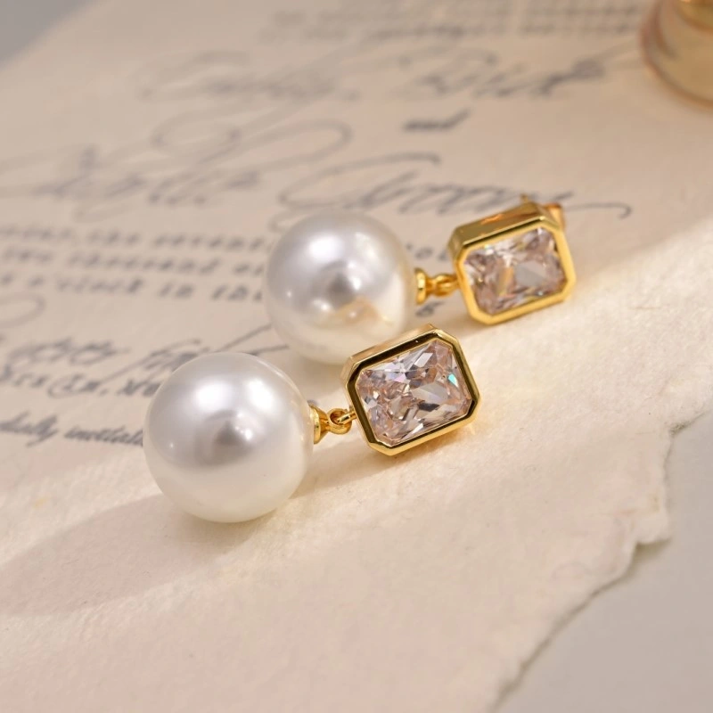 Premium Bottega Veneta Earrings 208185