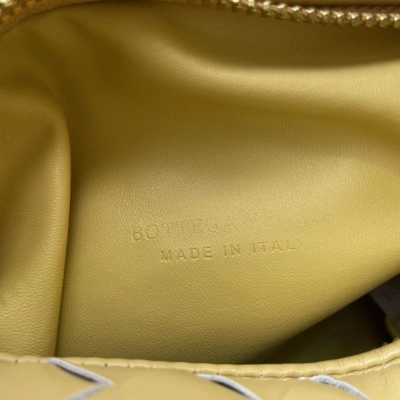 Bottega Veneta Hobo Bags EyeCatching 84733