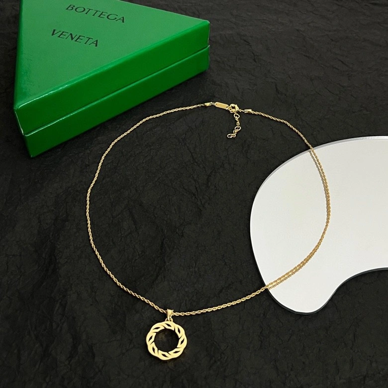 Seasonal Bottega Veneta Necklaces 212682