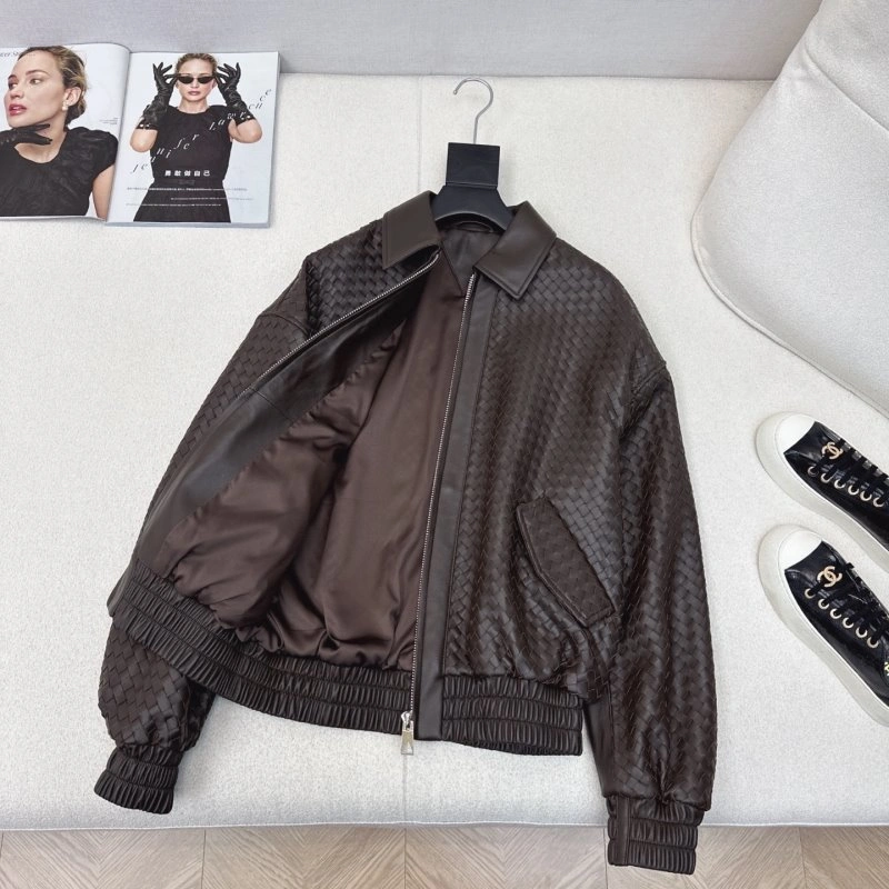 Casual Bottega Veneta Outwear 151954