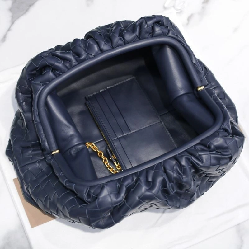 EyeCatching Bottega Veneta Pouch Clutch Bags 68107