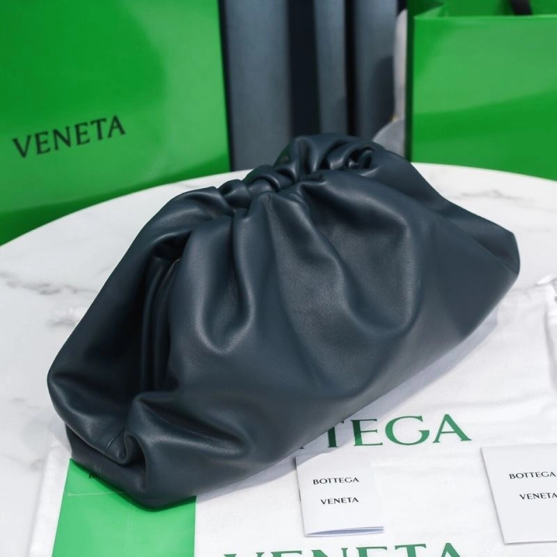 Bottega Veneta Pouch Clutch Bags WellDesigned 68142