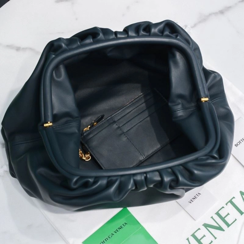 Bottega Veneta Pouch Clutch Bags WellDesigned 68142