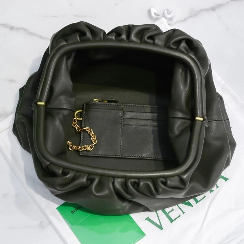 EasyCare Bottega Veneta Pouch Clutch Bags 68099
