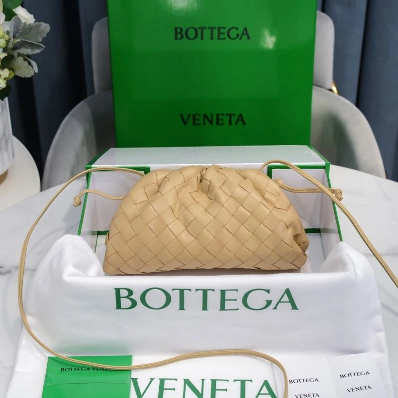 Bottega Veneta Pouch Clutch Bags Practical 68102