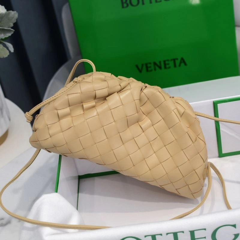 Bottega Veneta Pouch Clutch Bags Practical 68102