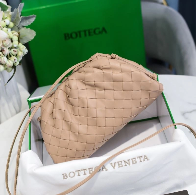 Bottega Veneta Pouch Clutch Bags Attractive 68101