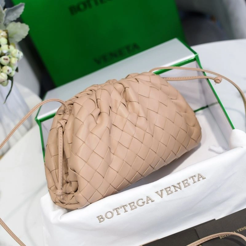 Bottega Veneta Pouch Clutch Bags Attractive 68101