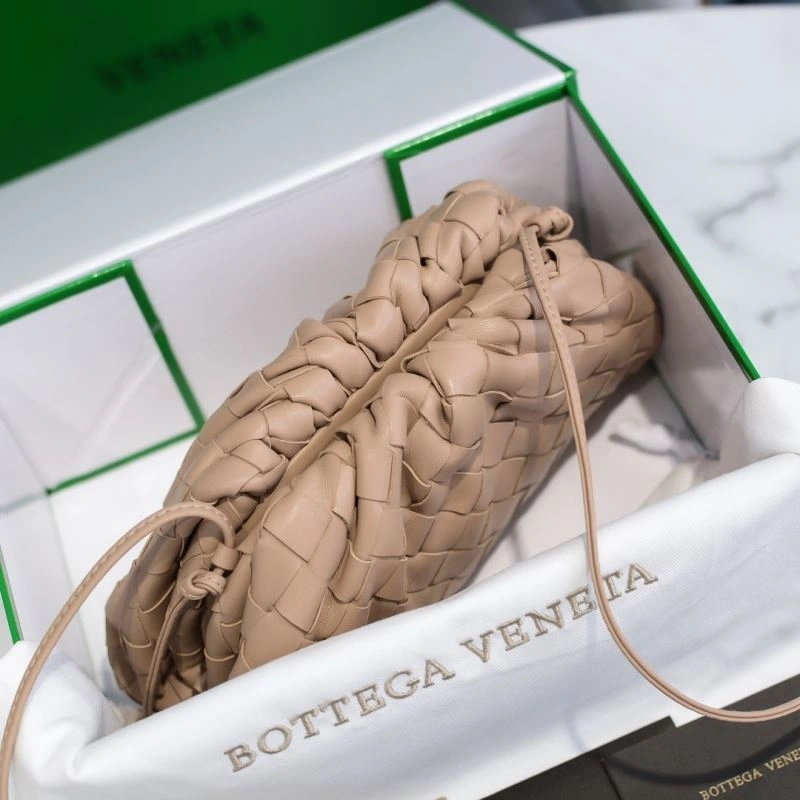 Bottega Veneta Pouch Clutch Bags Attractive 68101