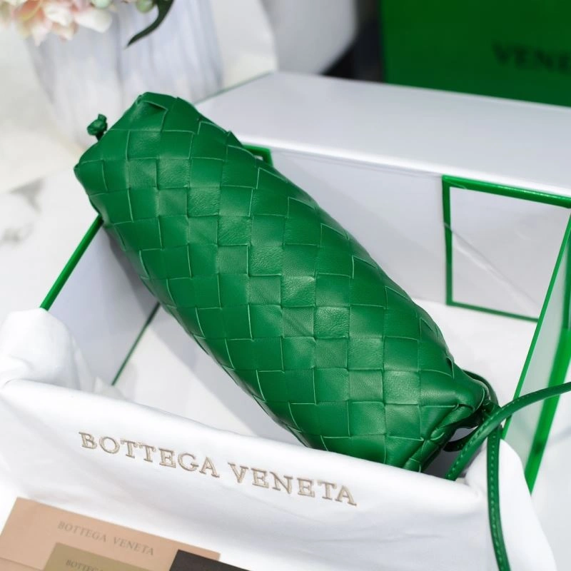 Bottega Veneta Pouch Clutch Bags MoistureWicking 68100