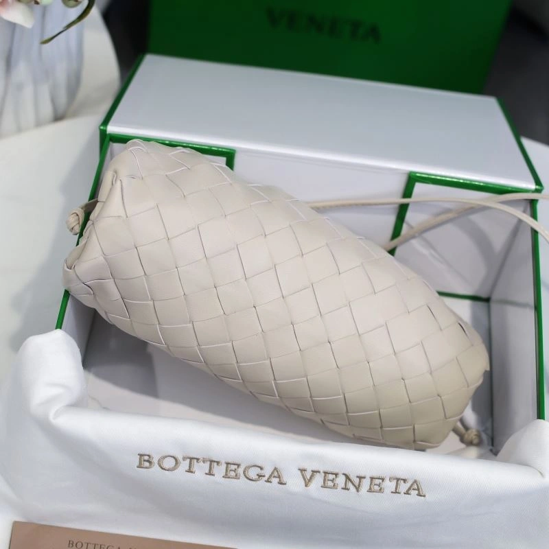 Popular Bottega Veneta Pouch Clutch Bags 68135
