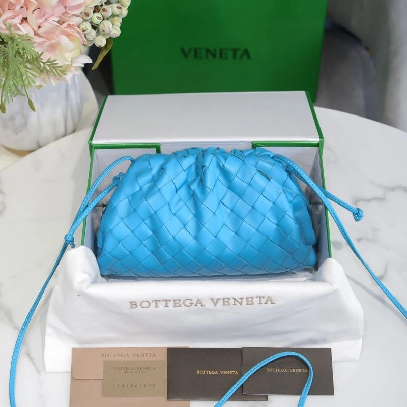 Bottega Veneta Pouch Clutch Bags Breathable 68098