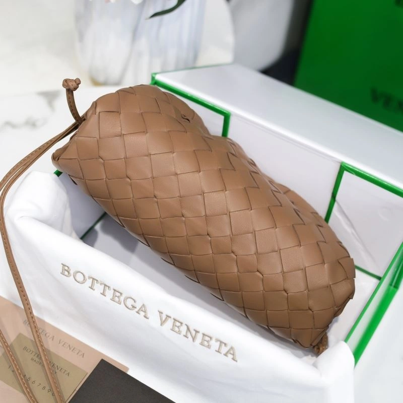 WellDesigned Bottega Veneta Pouch Clutch Bags 68095