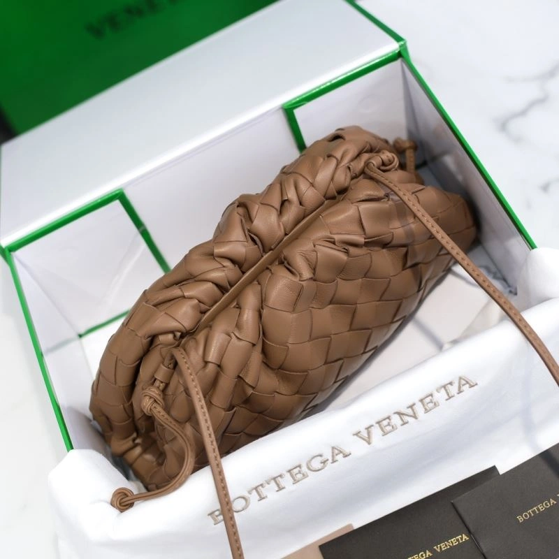 WellDesigned Bottega Veneta Pouch Clutch Bags 68095