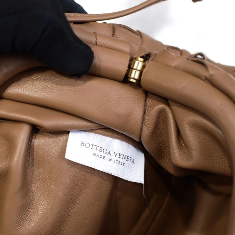 WellDesigned Bottega Veneta Pouch Clutch Bags 68095